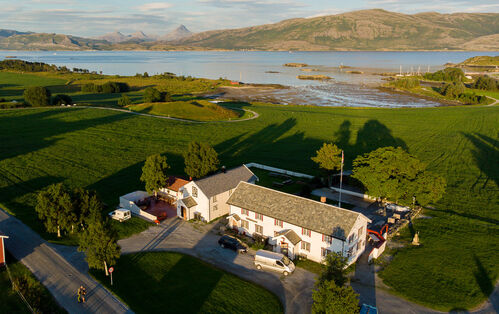 Vertshuset Herlaug - Benumstua - Sea fishing holiday on the island of Leka!