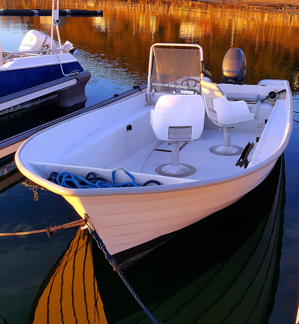 /pictures/maaneset/boat/Hansvik.jpg