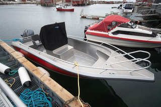 Vega kystferie boat 10, 22ft/115 hp e/g/c - belongs to house Husøya 2